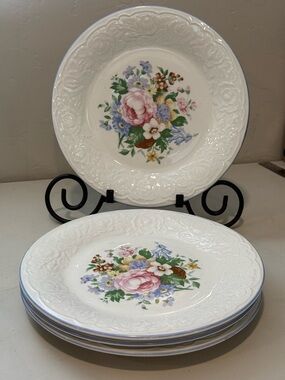 Vintage Set 4 VICTORIAN ROSE Tabletops  Dinner Plates Floral 10”